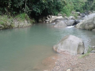 Imagen Quebrada Fondo Azul